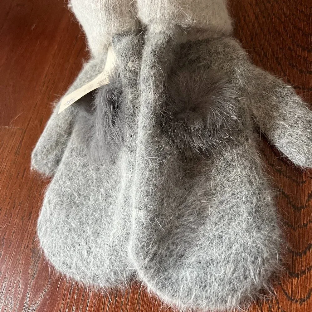 Fadivo New York Gray Warm Faux Fur Detail Winter Mittens One Size NWT